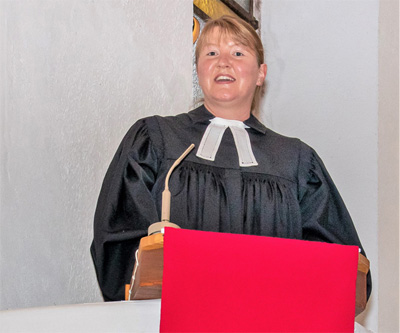 Pfarrerin Petra Grünfelder